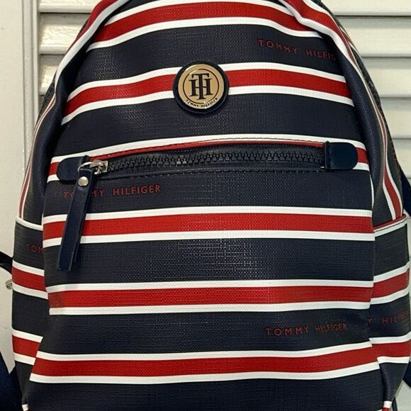 Tommy Hilfiger 🇺🇸 Nautical🛥️Striped Backpack🎒Adj straps roomy interior Vegan 🌱 - Picture 4 of 17